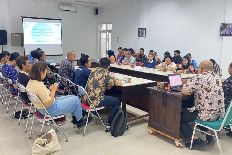 Sosialisasi Peningkatan Ketaatan Pengelolaan Limbah B3 bagi Penghasil