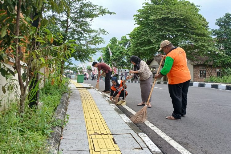 Aksi Bersih Lingkungan DLH Kota Magelang
