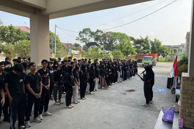 Tumbuhkan Harapan, HMTS Untidar dan DLH Dorong Kepedulian Lingkungan di RW 10 Kedungsari